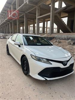 تۆیۆتا کامری